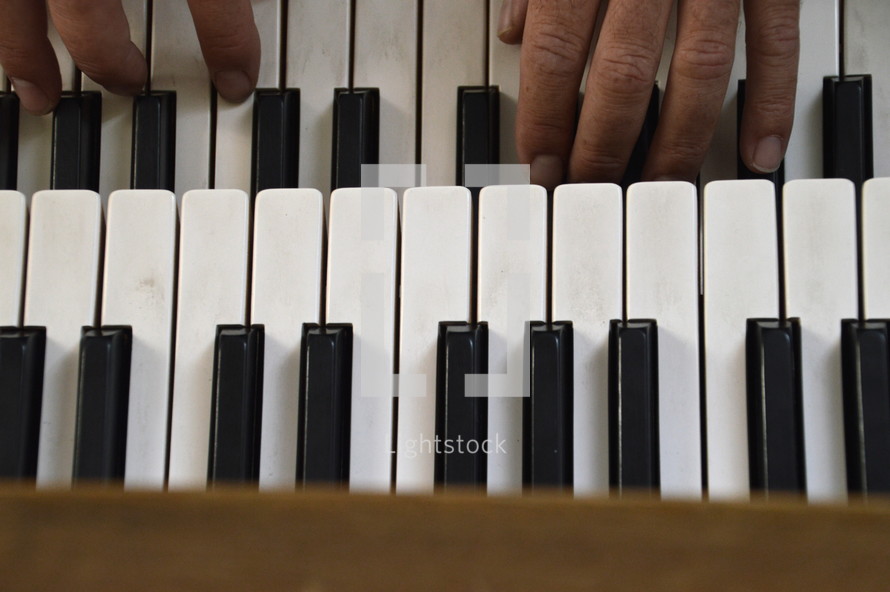 keys of an organ.