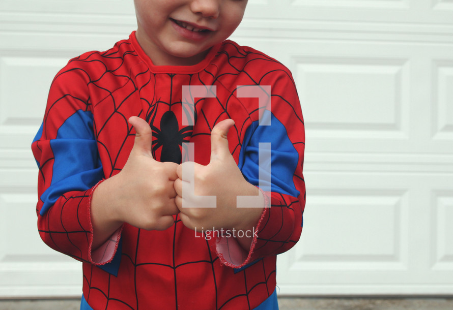 Spiderman with two thumbs up 