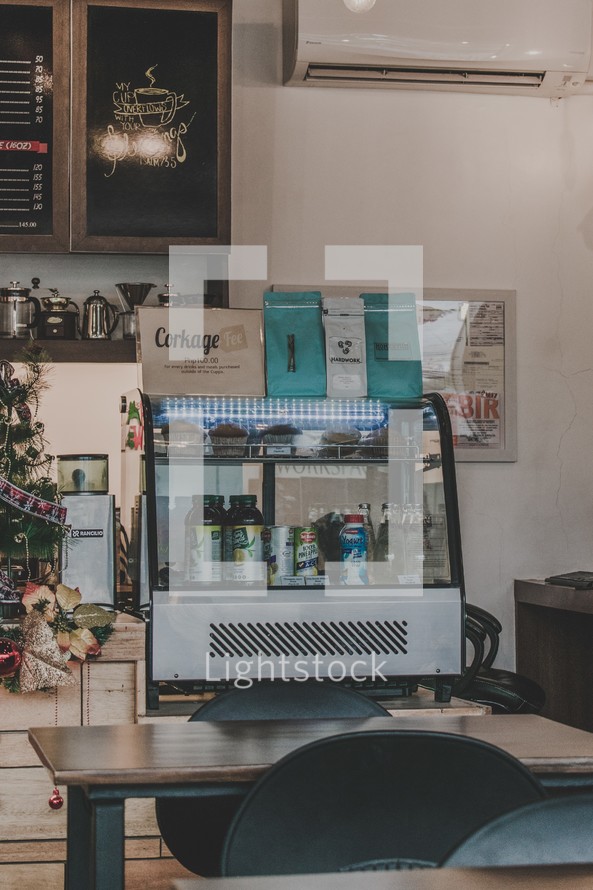 coffee shop decorated for Christmas 