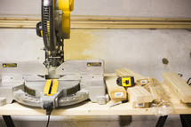 table saw and wood 