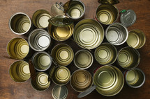 empty tin cans 