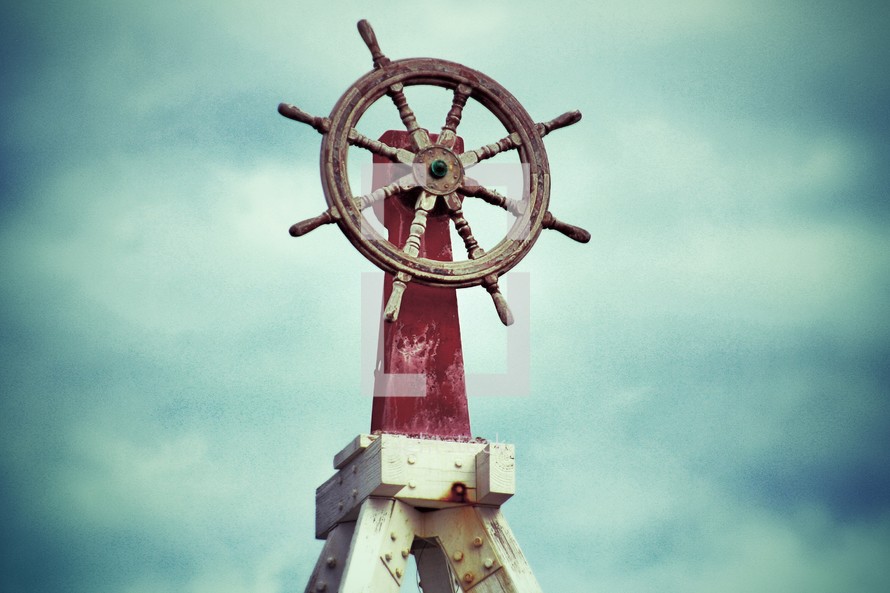 ship steering wheel 