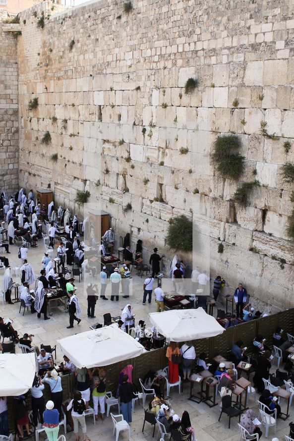 Praying at the wall in Jerusalem 