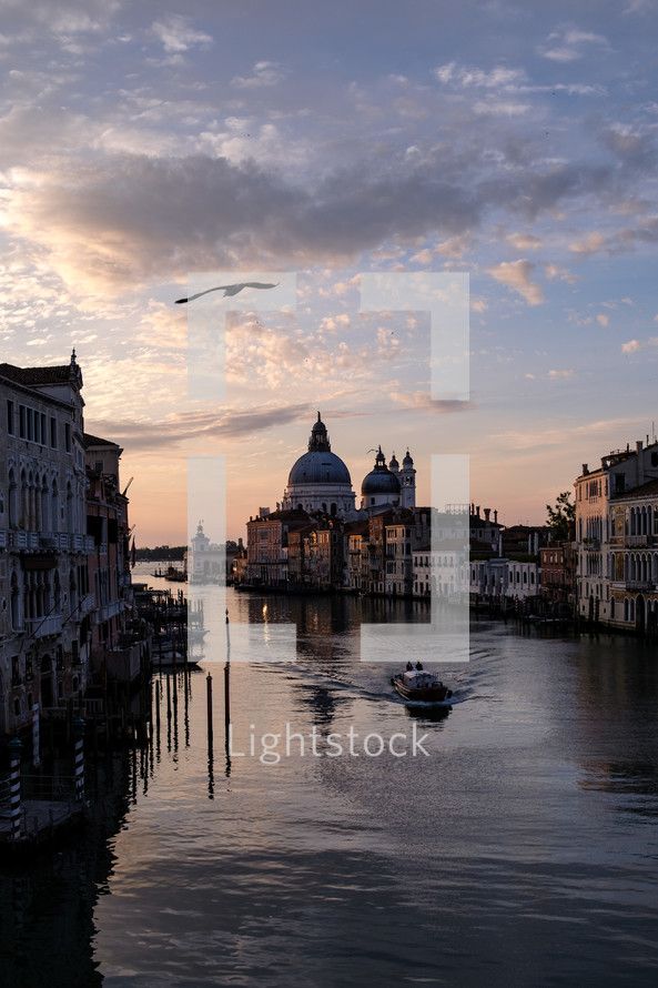 Sunrise over the grand canal 