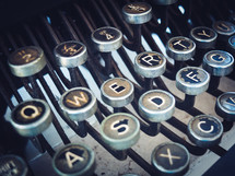 the keyboard of an old typewriter
