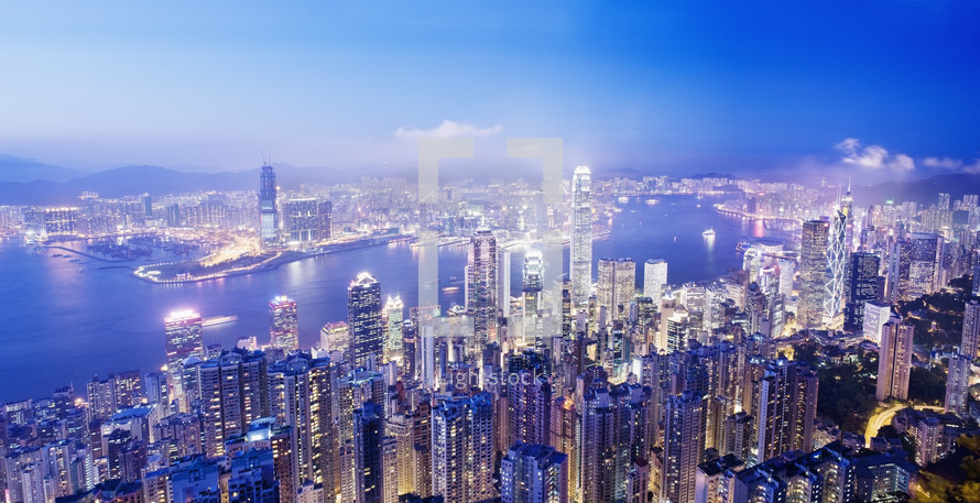 Panoramic image of Central Hong Kong and Victoria Harbour from Victoria peak at dusk
Hong Kong, China. Asia.- editorial use only