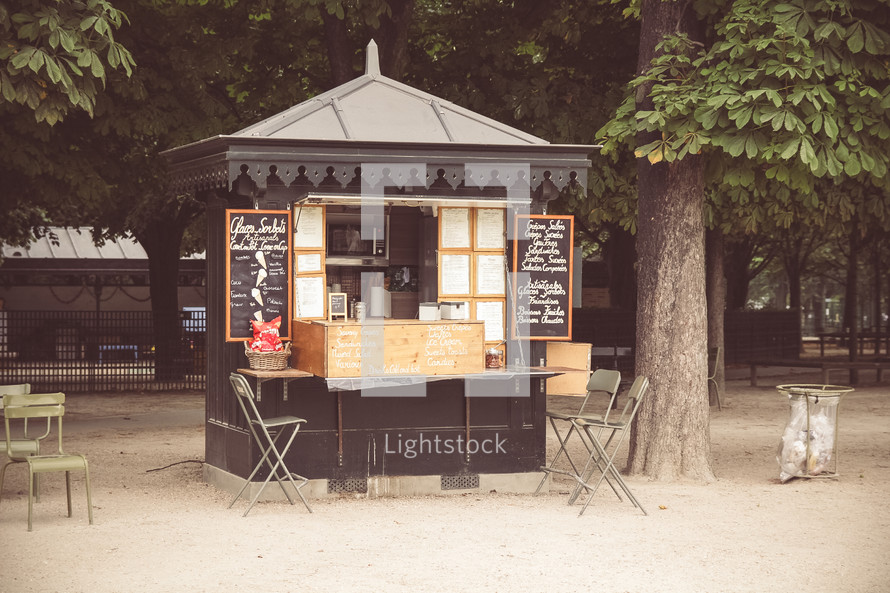 coffee stand in Paris Luxembourg Gardens