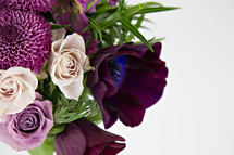 purple flower arrangement 