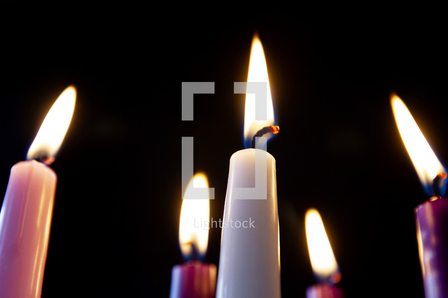 candles of an advent wreath 