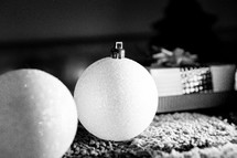 Sparkly White Christmas Balls and Gift