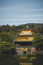 yellow house in Japan