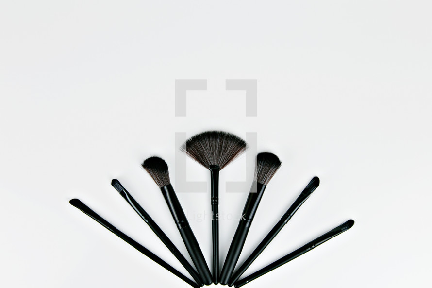 makeup brushes 