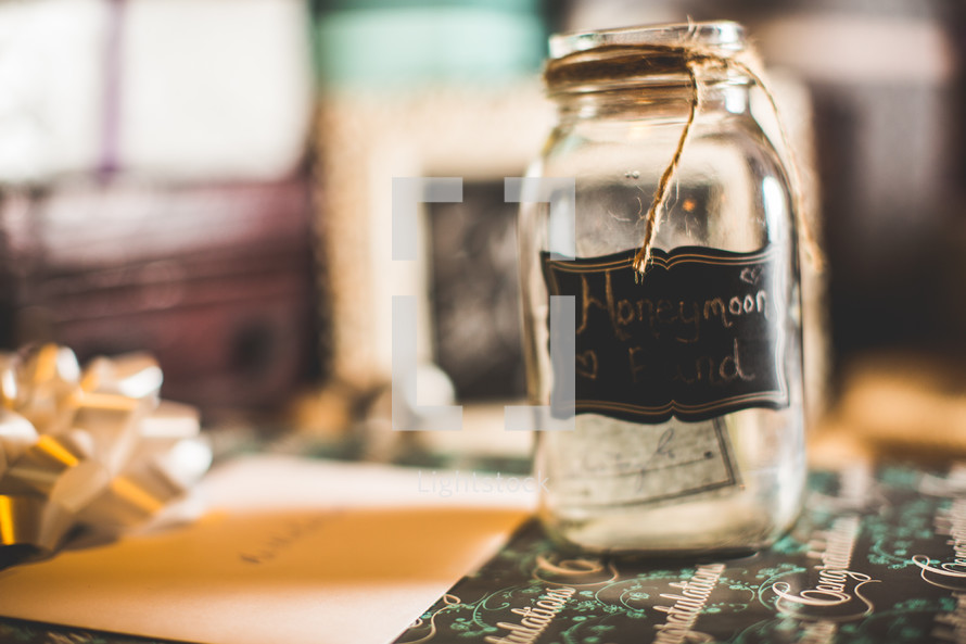 honeymoon fund in a mason jar 