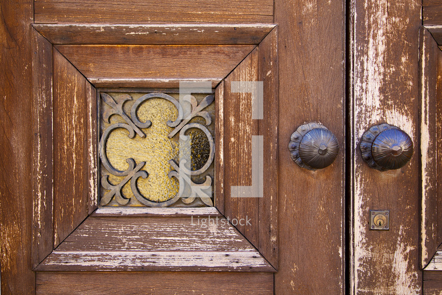 brass, brown, door knocker 