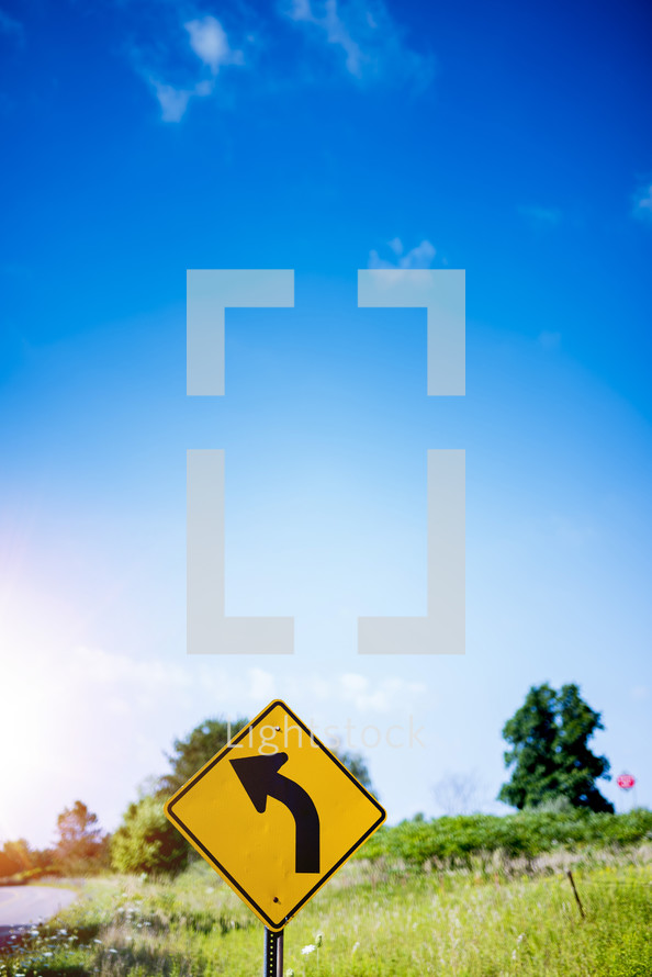 curve road sign 