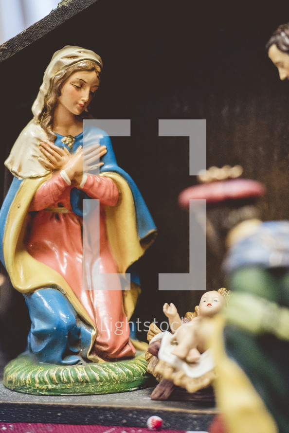 figurines of Mary and baby Jesus 