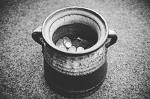 pot of coins 