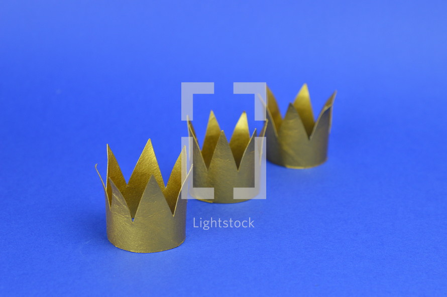 three crowns 