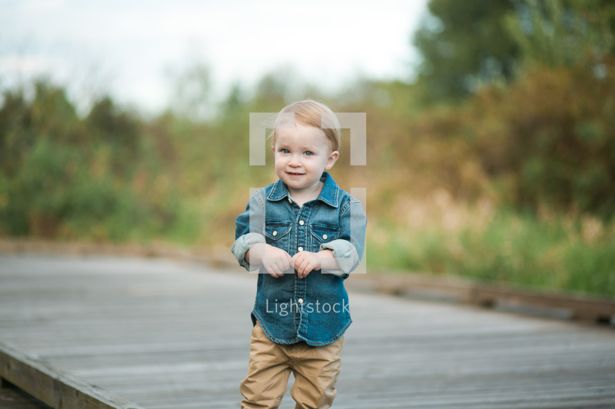 toddler boy in fall 