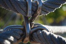 hooks connecting two ropes