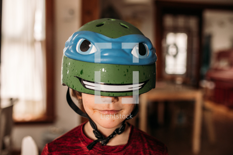 child with a helmet 