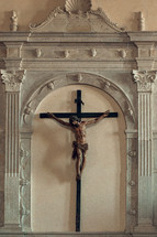 Jesus on the cross. Basilica Concattedrale di Santa Maria Assunta, Abruzzo, Italy