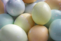 pastel hard boiled Easter eggs 