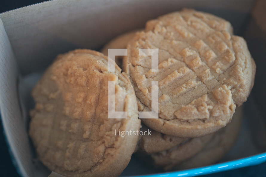 a box of cookies 