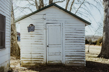 white shed 