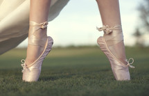 ballerina in toe shoes