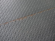 metal grate pattern 