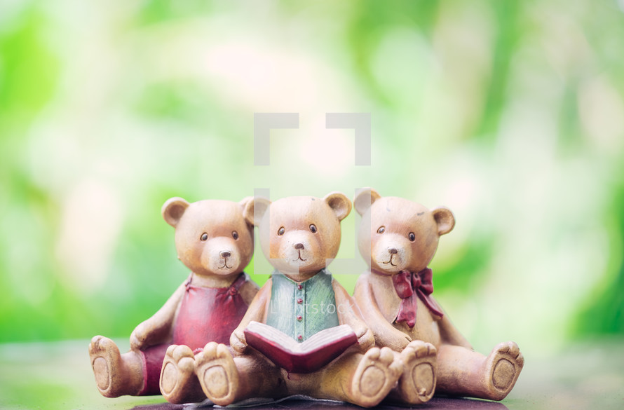 teddy bear figurines 