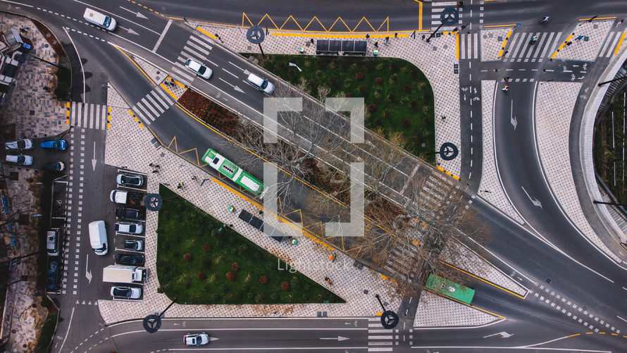 Buses and traffic in the city aerial