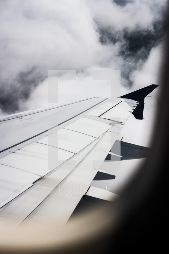 wing of an airplane 