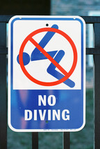 No diving sign 