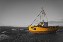 grounded ship 