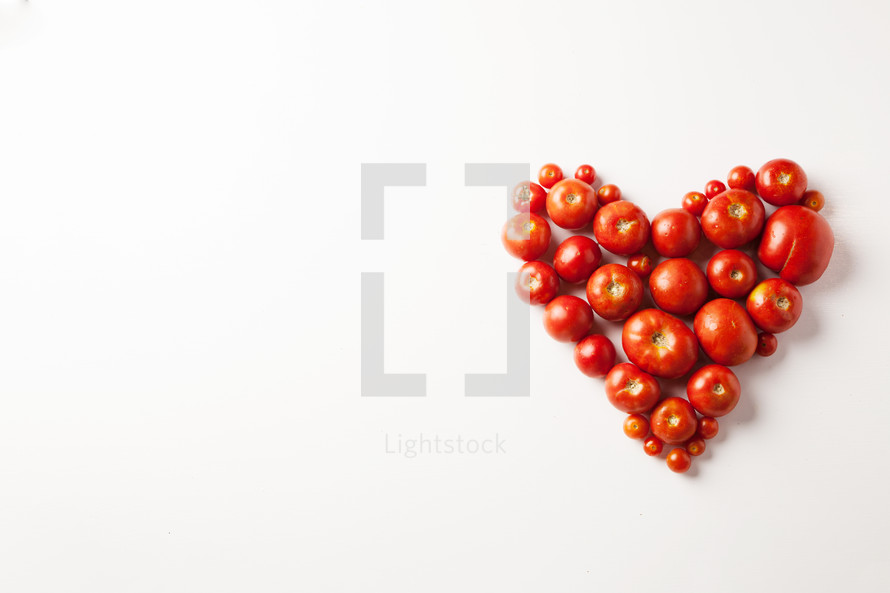 heart out of tomatoes 