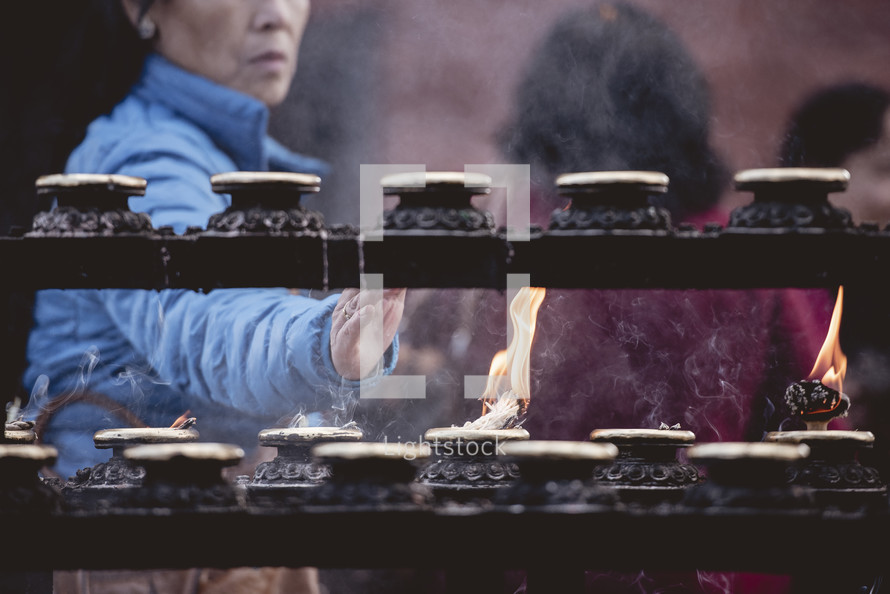 candles and incence in Tibet 