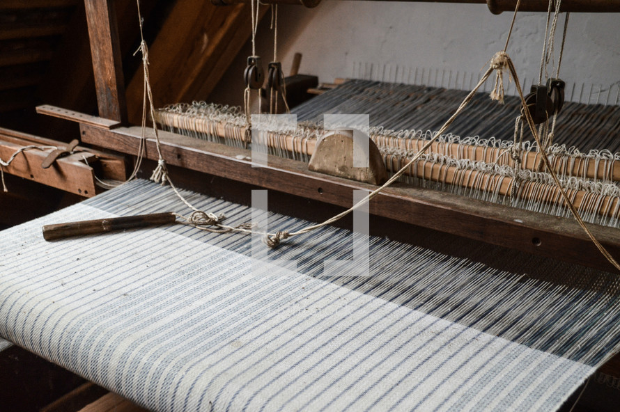 weaving loom 