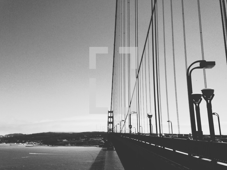 Black and white photo of the Golden Gate Bridge.