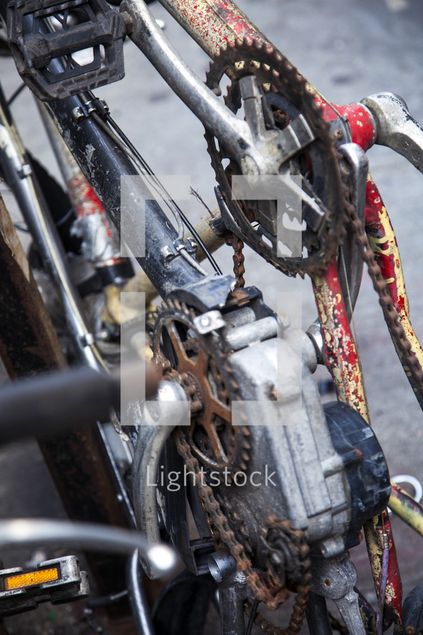 rusty bike chains