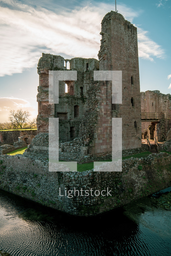 Old Medieval church in UK. Medieval fortress. The ruins of raglan castle in Monmouthshire wales. Raglan Castle – Wales, United Kingdom.	
