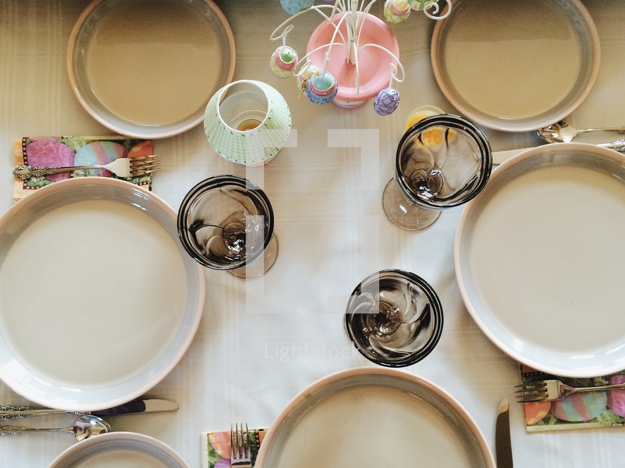 place settings at a dinner table 