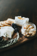 cracker and cheese tray 