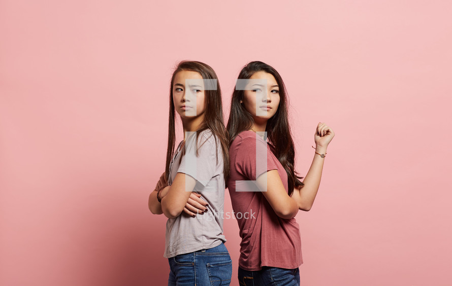 angry teen sisters 