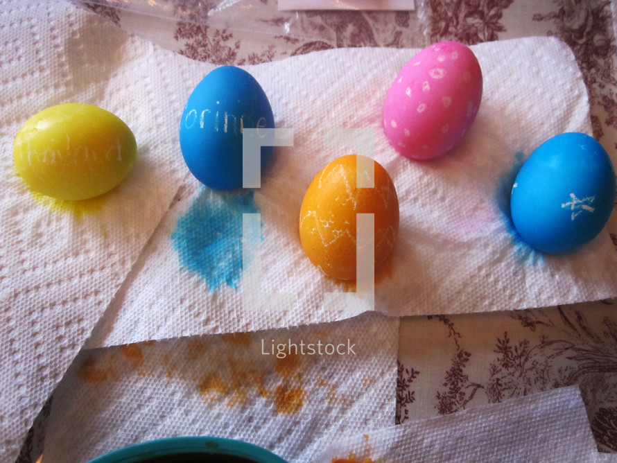 dying Easter eggs 