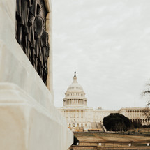 view of the US capitol building 