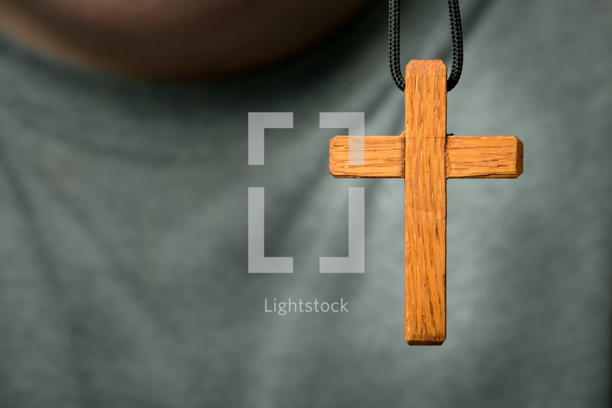wood cross necklace 