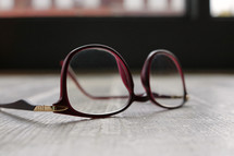 reading glasses 