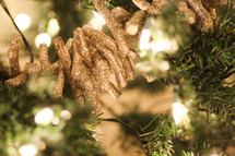 gold garland on a Christmas tree 